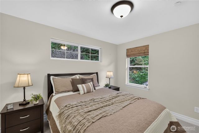 25528 Lake Wilderness Place SE, Maple Valley, WA 98038