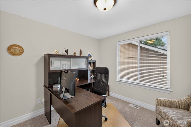25528 Lake Wilderness Place SE, Maple Valley, WA 98038