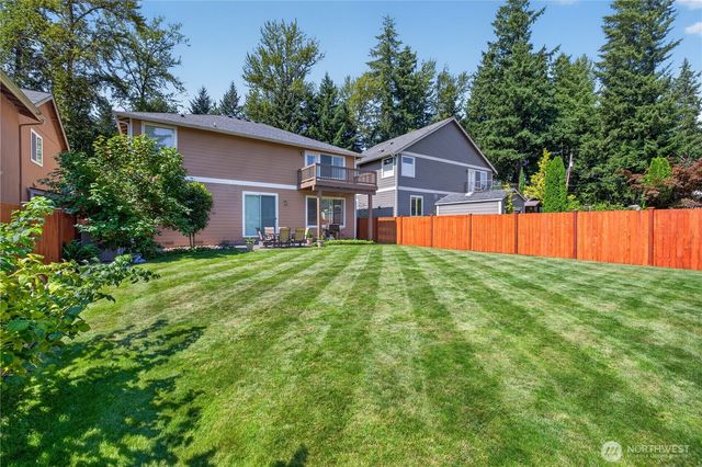 25528 Lake Wilderness Place SE, Maple Valley, WA 98038