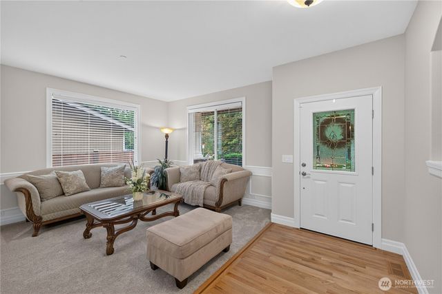 25528 Lake Wilderness Place SE, Maple Valley, WA 98038