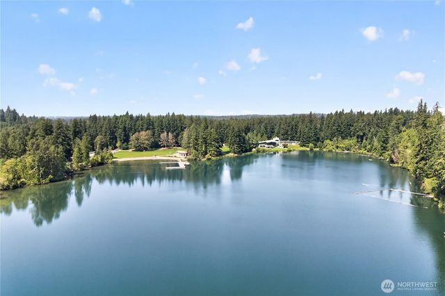 25528 Lake Wilderness Place SE, Maple Valley, WA 98038