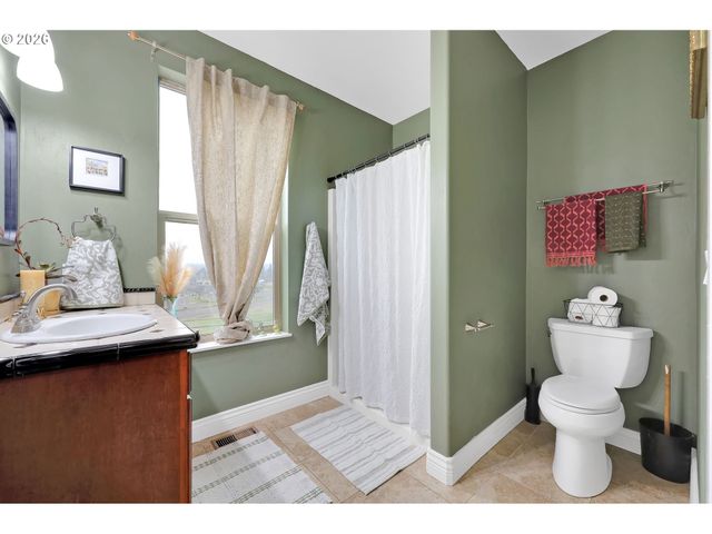 1930 HAWKINS Ln, Eugene, OR 97405