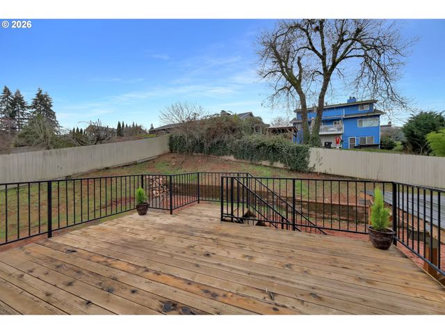 1930 HAWKINS Ln, Eugene, OR 97405