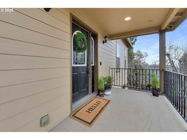 1930 HAWKINS Ln, Eugene, OR 97405