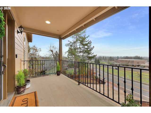 1930 HAWKINS Ln, Eugene, OR 97405