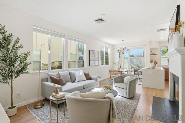 370 Carmel Creeper Place, Encinitas, CA 92024