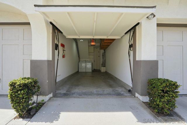 370 Carmel Creeper Place, Encinitas, CA 92024