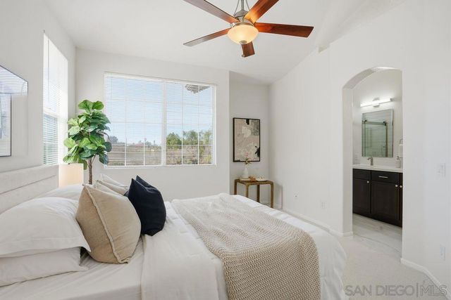 370 Carmel Creeper Place, Encinitas, CA 92024