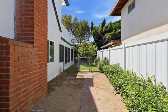 413 Faye Lane, Redondo Beach, CA 90277