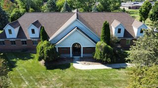 1225 W Grand River Avenue, Howell, MI 48843