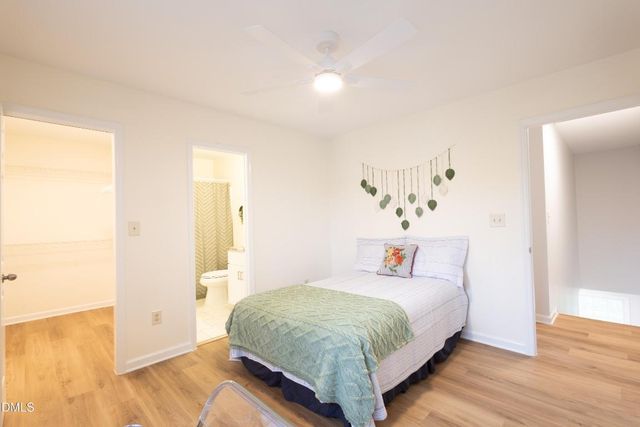 136 Lake Hollow Circle, Cary, NC 27513