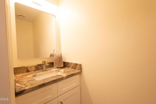 136 Lake Hollow Circle, Cary, NC 27513