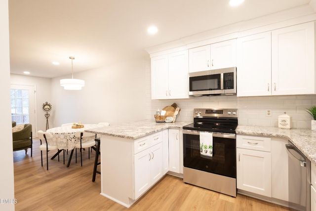 136 Lake Hollow Circle, Cary, NC 27513