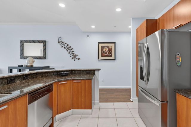 2640 Lake Shore Drive 2608, Riviera Beach, FL 33404