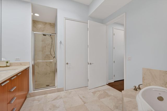 2640 Lake Shore Drive 2608, Riviera Beach, FL 33404