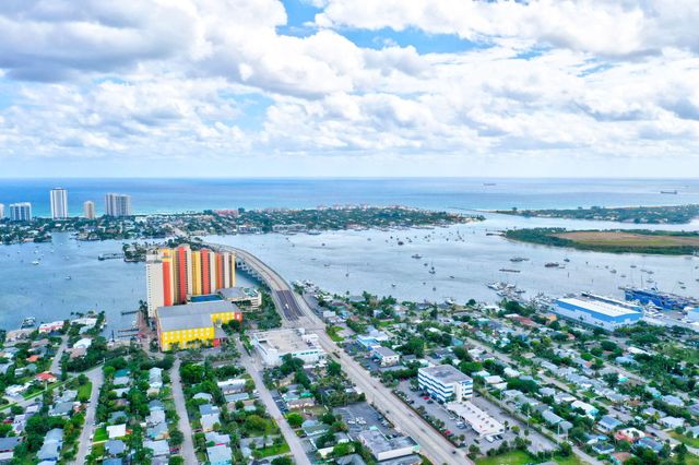 2640 Lake Shore Drive 2608, Riviera Beach, FL 33404