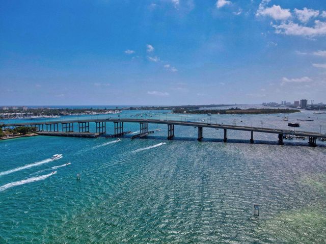 2640 Lake Shore Drive 2608, Riviera Beach, FL 33404