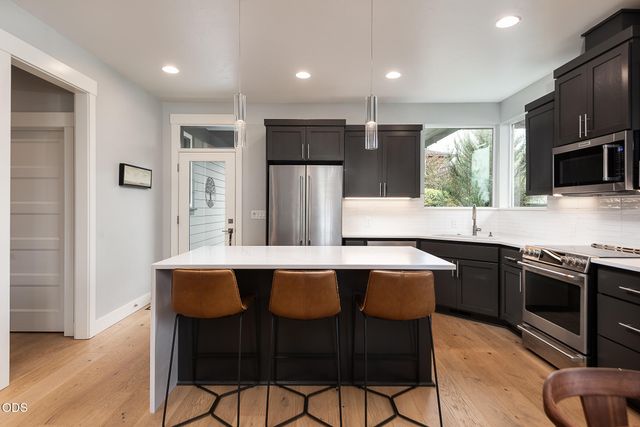 20671 SE Cougar Peak Drive, Bend, OR 97702