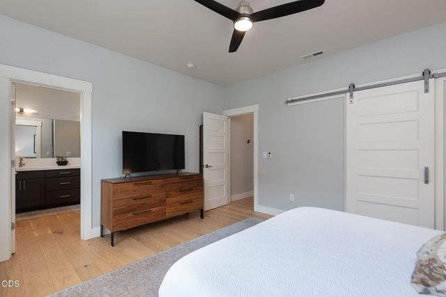 20671 SE Cougar Peak Drive, Bend, OR 97702