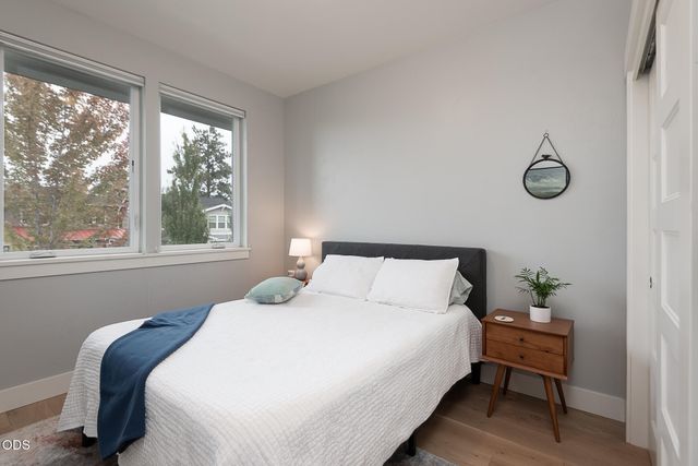 20671 SE Cougar Peak Drive, Bend, OR 97702