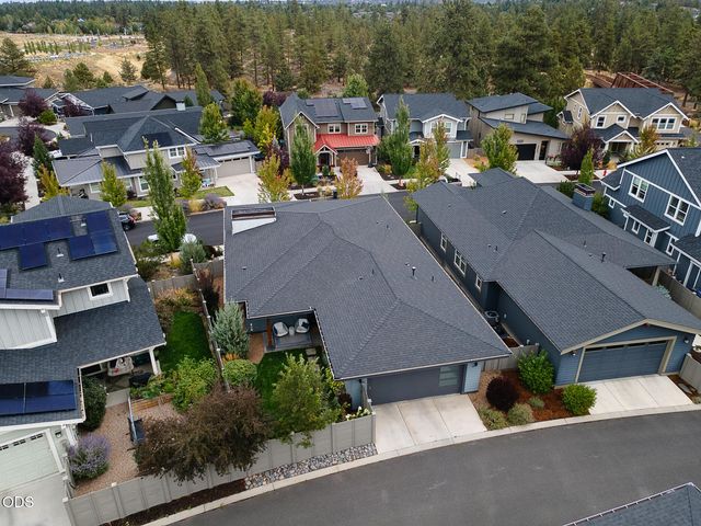 20671 SE Cougar Peak Drive, Bend, OR 97702