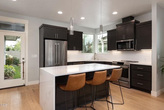 20671 SE Cougar Peak Drive, Bend, OR 97702