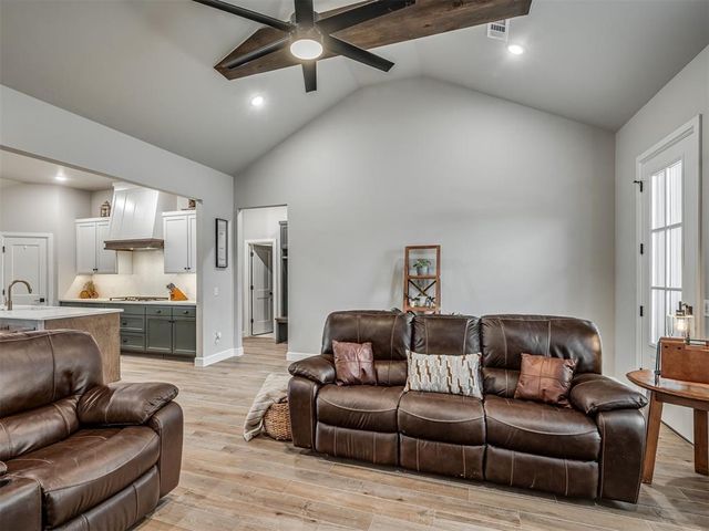 3017 Hollow Crest Lane, Norman, OK 73071