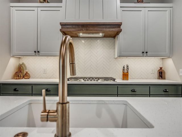 3017 Hollow Crest Lane, Norman, OK 73071