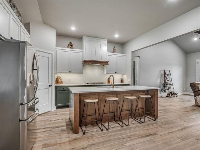 3017 Hollow Crest Lane, Norman, OK 73071