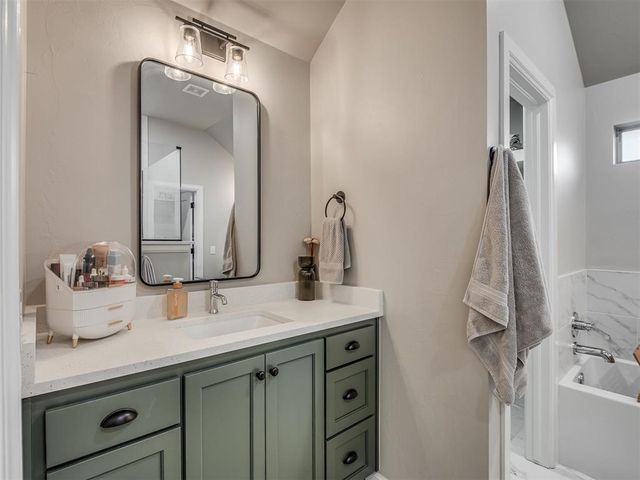 3017 Hollow Crest Lane, Norman, OK 73071