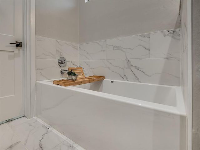 3017 Hollow Crest Lane, Norman, OK 73071