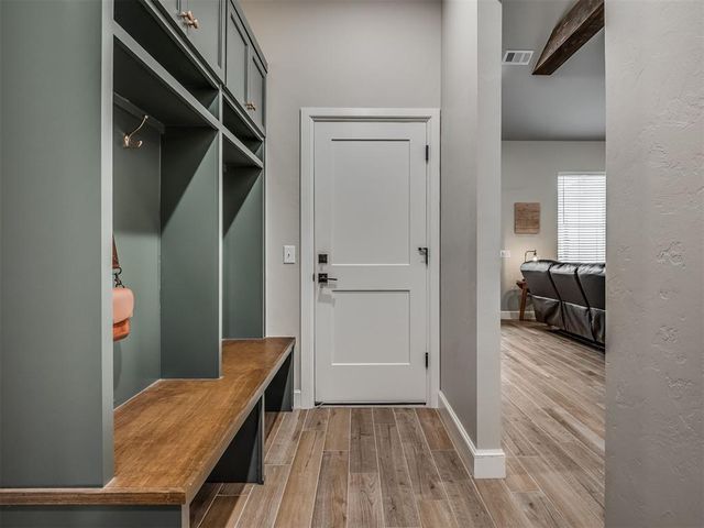 3017 Hollow Crest Lane, Norman, OK 73071