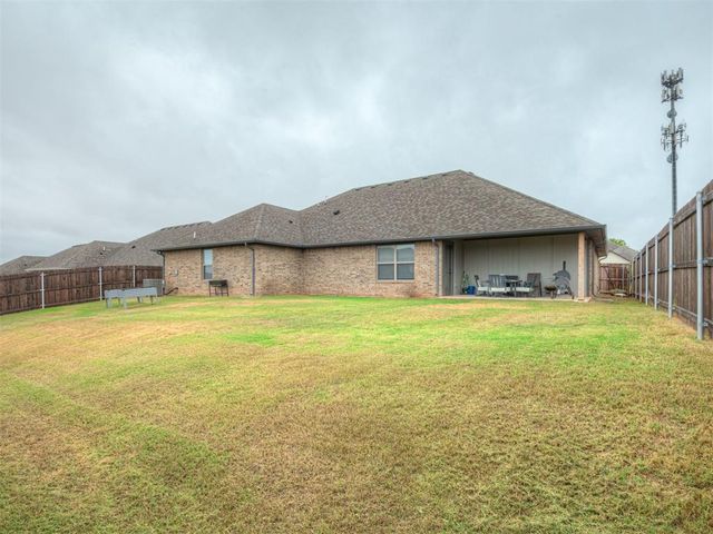 3017 Hollow Crest Lane, Norman, OK 73071