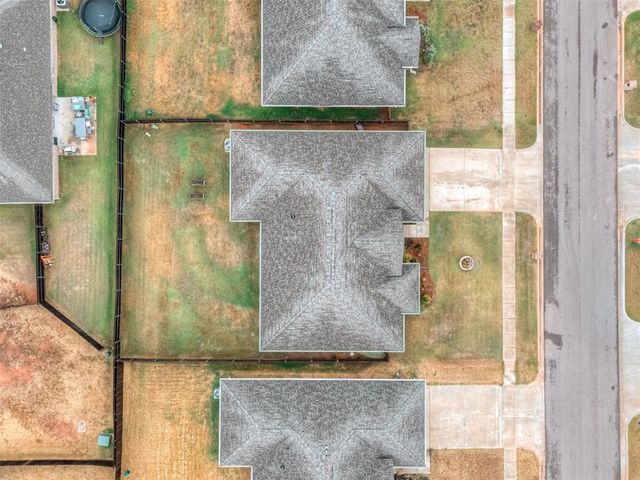 3017 Hollow Crest Lane, Norman, OK 73071