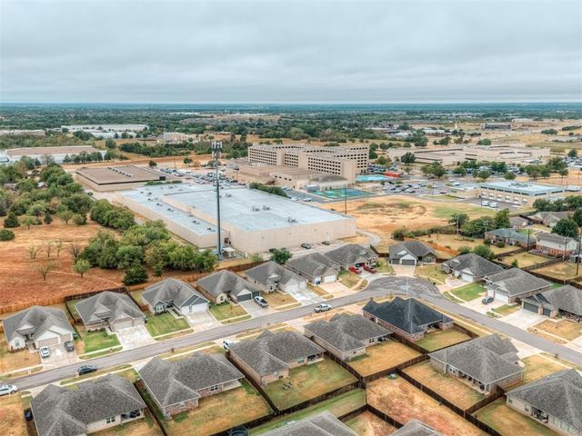 3017 Hollow Crest Lane, Norman, OK 73071