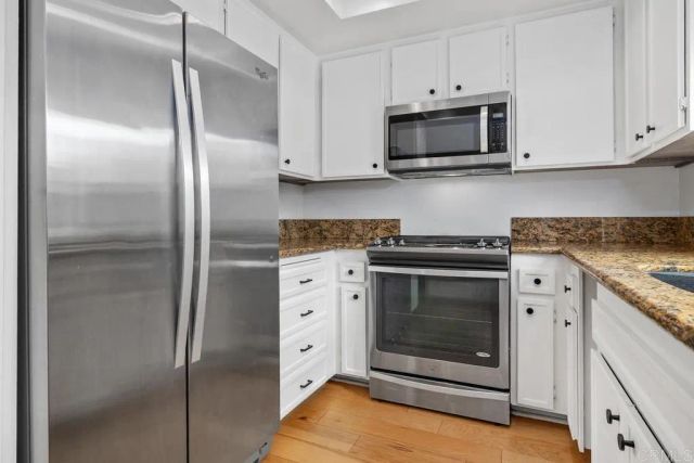 3233 Old Bridgeport Way, San Diego, CA 92111