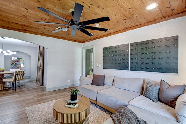 4305 Southwest Boulevard, Fort Worth, TX 76116