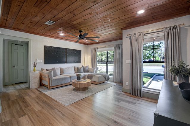 4305 Southwest Boulevard, Fort Worth, TX 76116