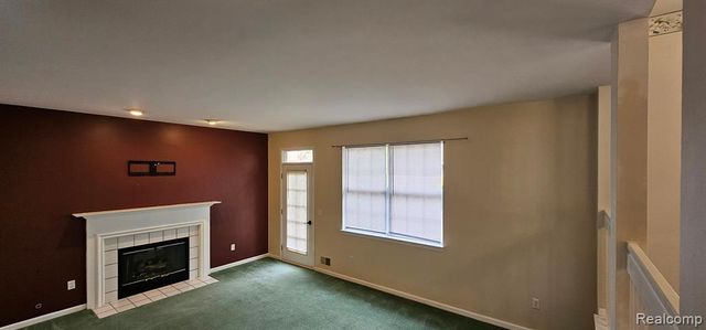 322 Lake Meadow Drive, Waterford, MI 48327