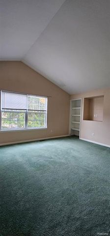 322 Lake Meadow Drive, Waterford, MI 48327