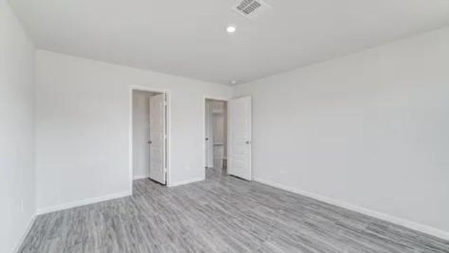 355 E Northpointe Ave, La Grange, TX 78945