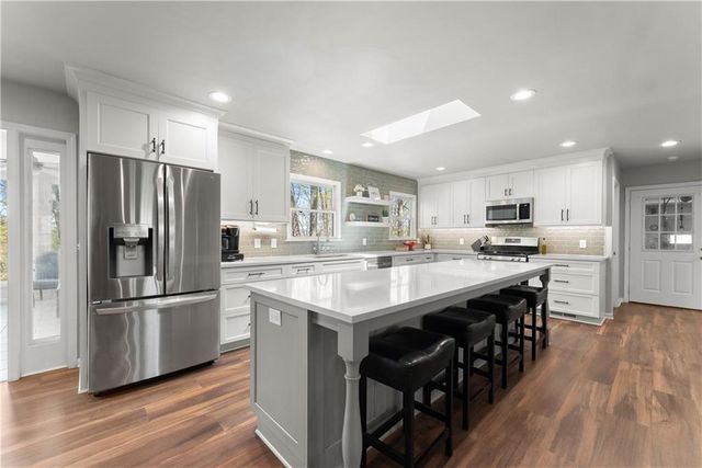 5515 Holly Hill Drive, Gainesville, GA 30506