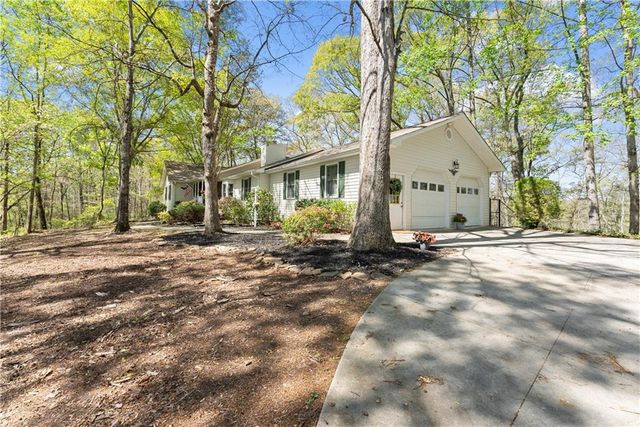5515 Holly Hill Drive, Gainesville, GA 30506
