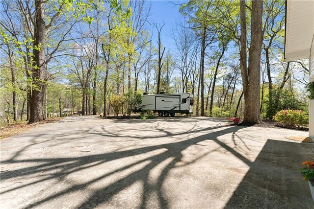 5515 Holly Hill Drive, Gainesville, GA 30506