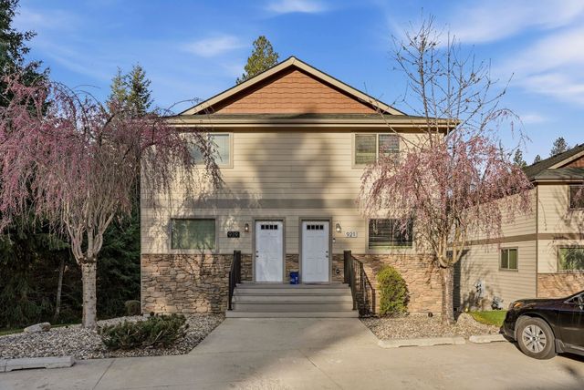 915 W Pirate Ln, Spokane, WA 99218