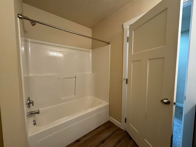 915 W Pirate Ln, Spokane, WA 99218