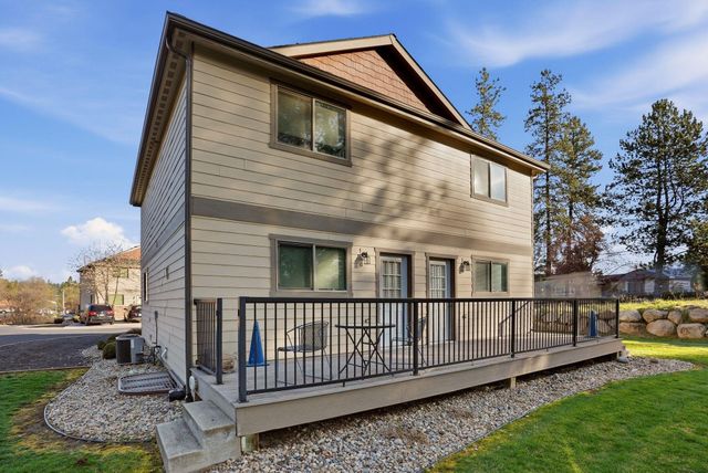 915 W Pirate Ln, Spokane, WA 99218