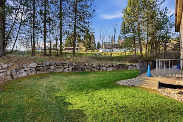915 W Pirate Ln, Spokane, WA 99218