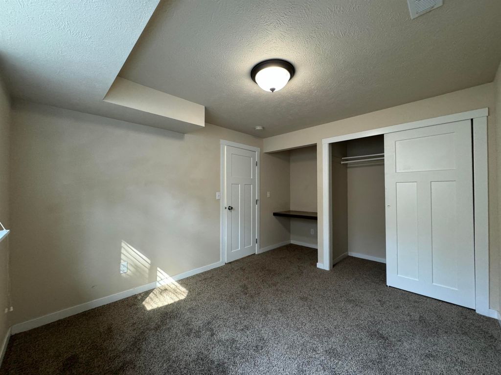 915 W Pirate Ln, Spokane, WA 99218 photo 20