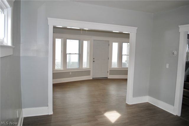 15208 Elderwood Avenue, Cleveland, OH 44112